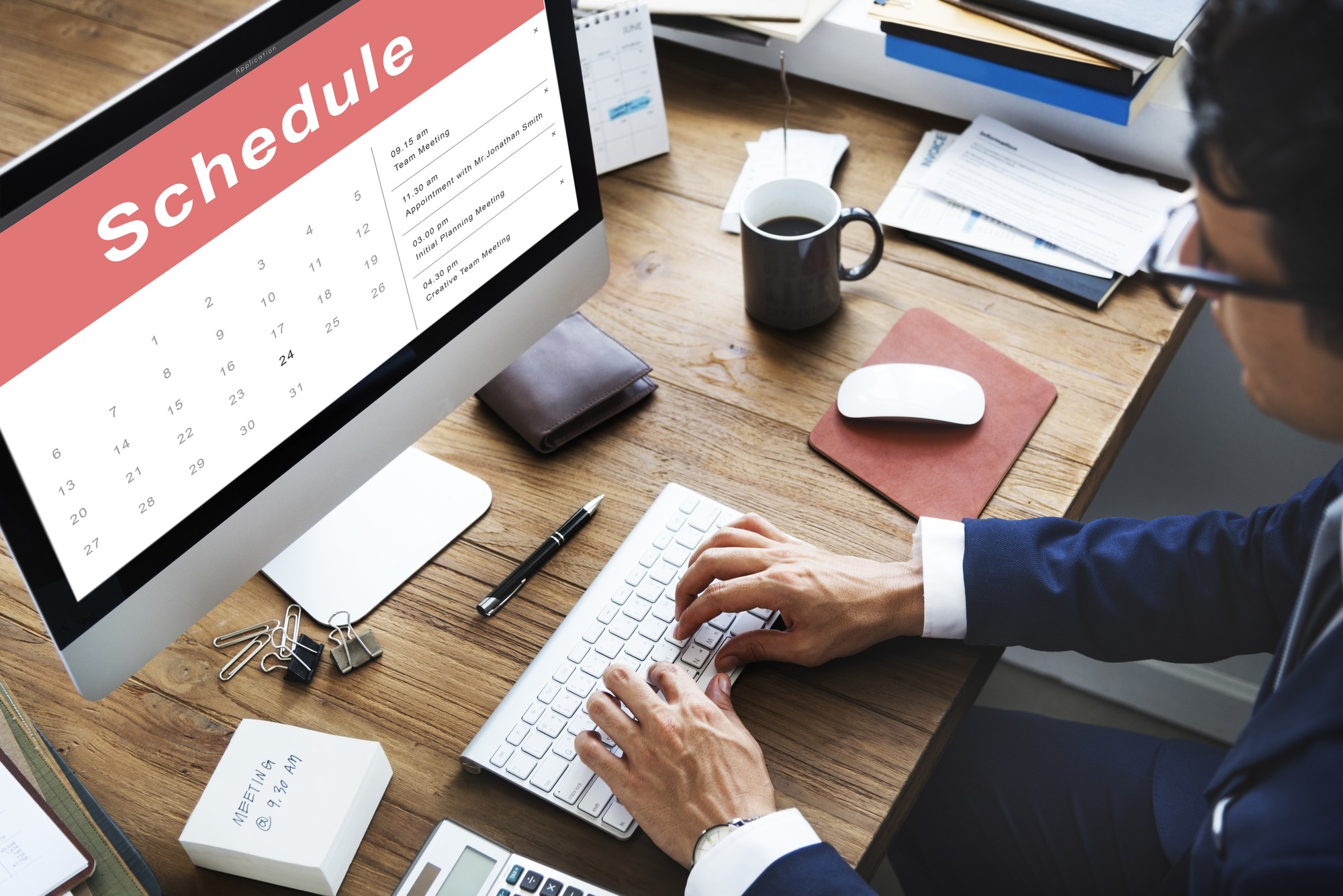 Agenda de planification affiché sur un écran d'ordinateur pour organiser ses semaines de formation